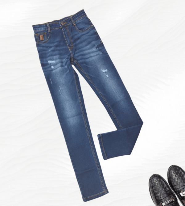 Jeans with Wash in the Shade of Blue